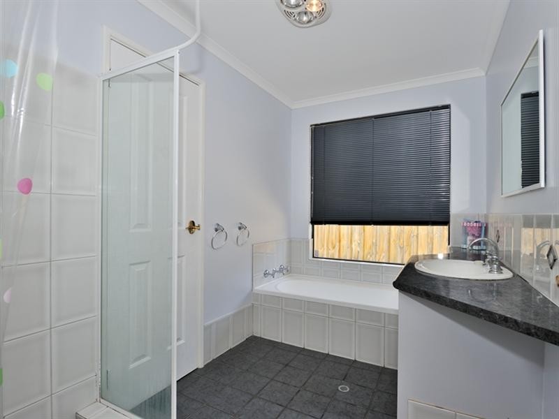 9 Glade Terrace, Ellenbrook WA 6069