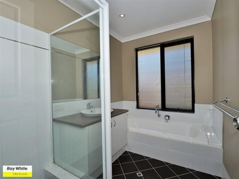 11 Werai Road, Ellenbrook WA 6069