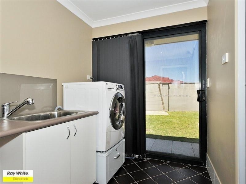 11 Werai Road, Ellenbrook WA 6069