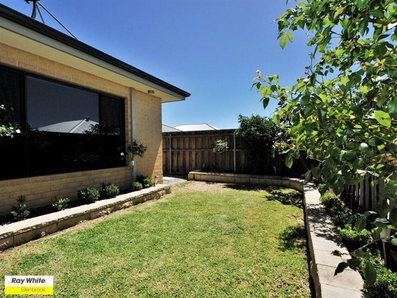 11 Werai Road, Ellenbrook WA 6069