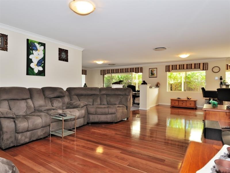 22 Welara Circle, Henley Brook WA 6055