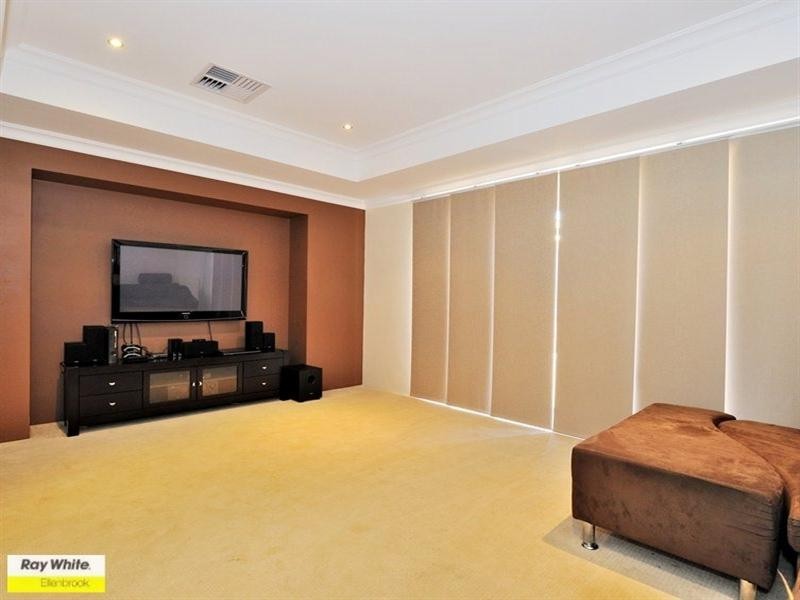 12 Kentchurch Bend, The Vines WA 6069