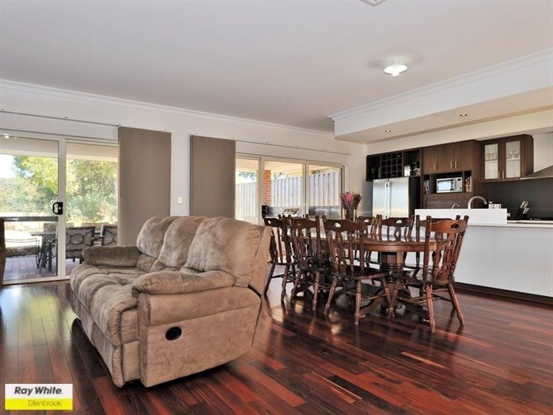 12 Kentchurch Bend, The Vines WA 6069