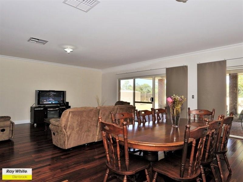 12 Kentchurch Bend, The Vines WA 6069