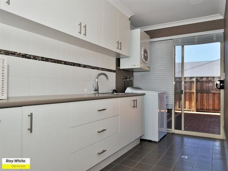12 Kentchurch Bend, The Vines WA 6069