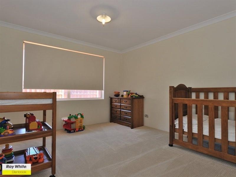 12 Kentchurch Bend, The Vines WA 6069