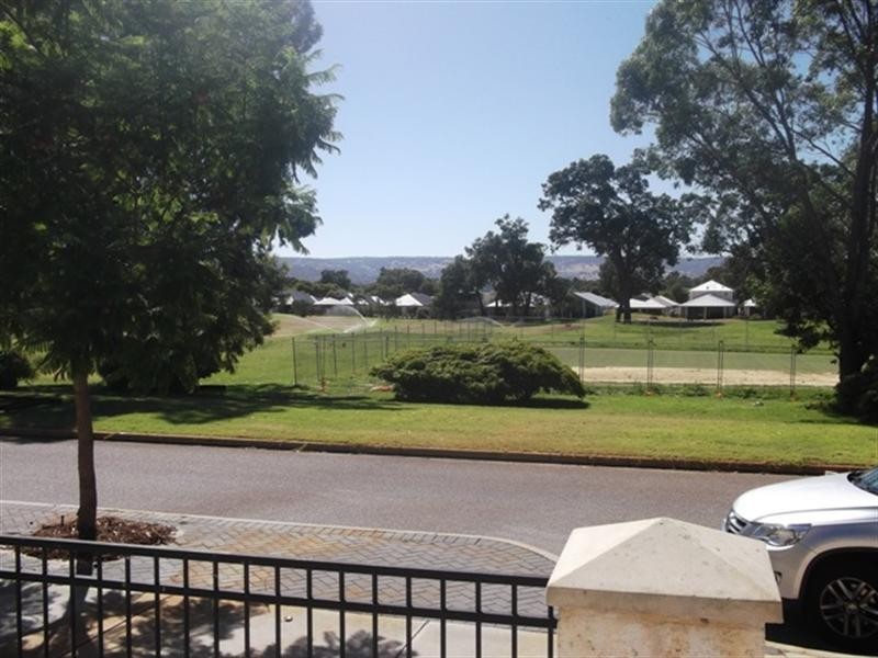 5 Pavilion Circle, The Vines WA 6069