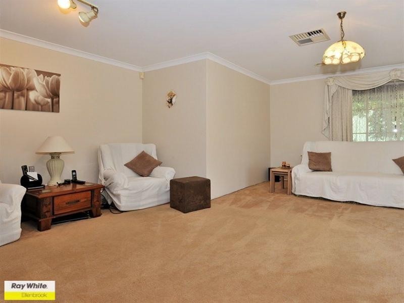 5 Knollwood Court, Ballajura WA 6066