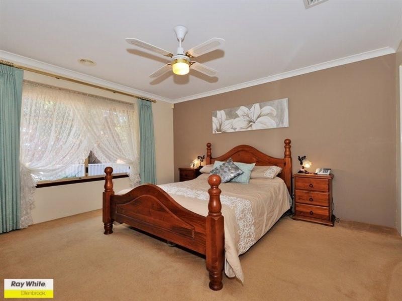 5 Knollwood Court, Ballajura WA 6066