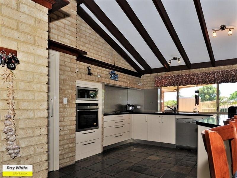 5 Knollwood Court, Ballajura WA 6066