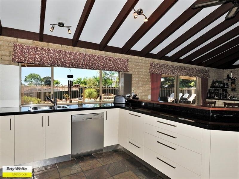 5 Knollwood Court, Ballajura WA 6066