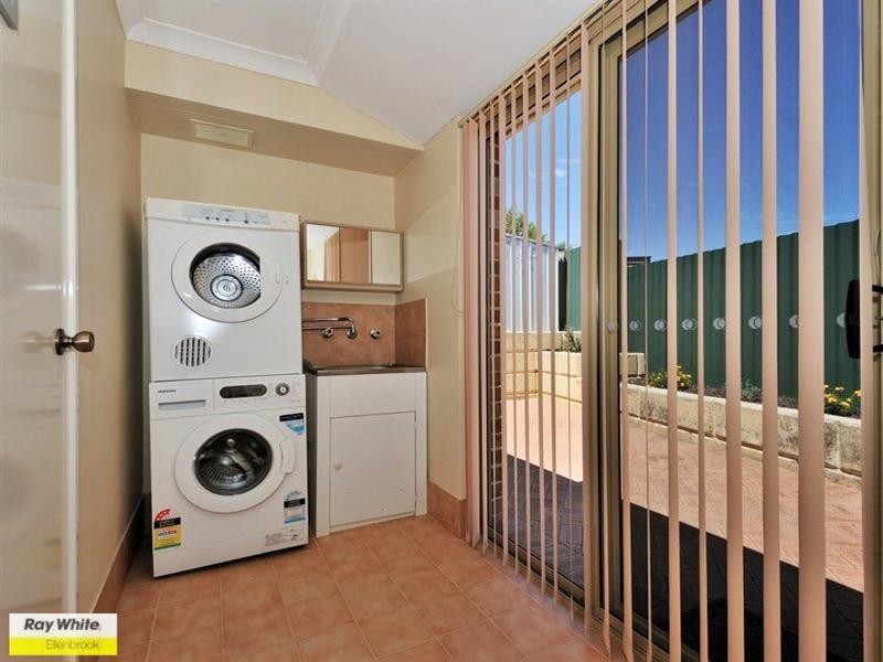 5 Knollwood Court, Ballajura WA 6066