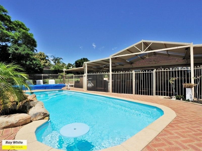 5 Knollwood Court, Ballajura WA 6066