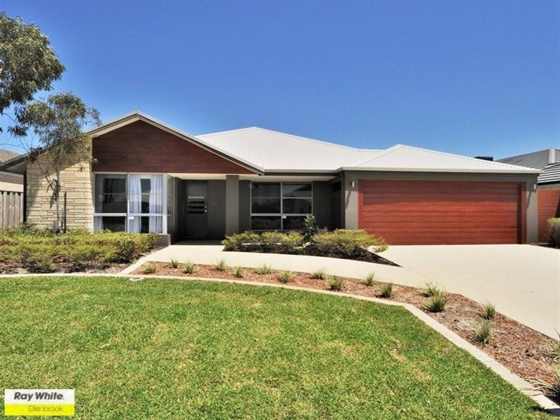 7 Ewens Pass, Ellenbrook WA 6069