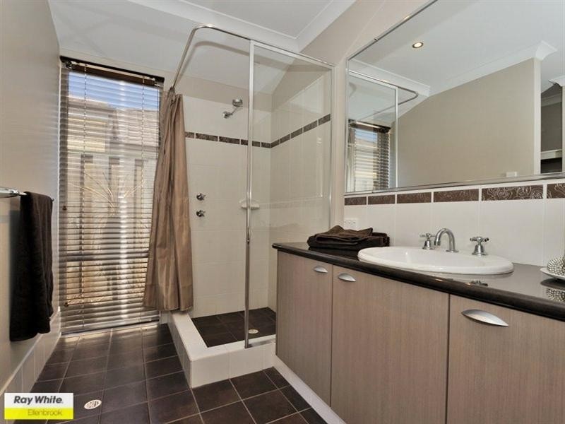 7 Ewens Pass, Ellenbrook WA 6069