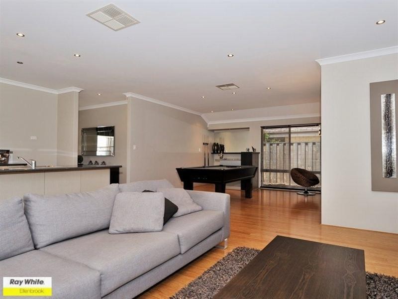 7 Ewens Pass, Ellenbrook WA 6069