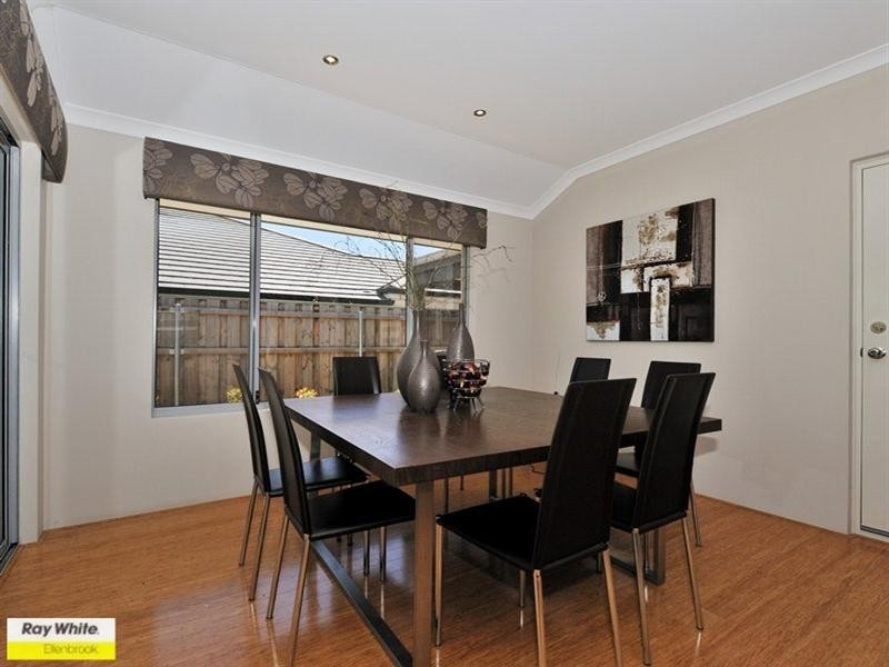 7 Ewens Pass, Ellenbrook WA 6069