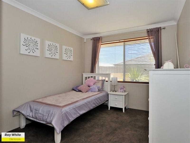 7 Ewens Pass, Ellenbrook WA 6069