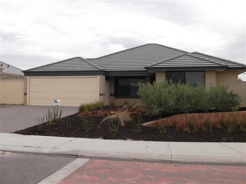 2 Lomas Circle, Ellenbrook WA 6069