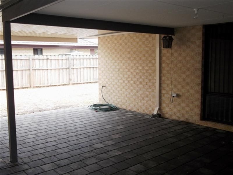 2 Lomas Circle, Ellenbrook WA 6069