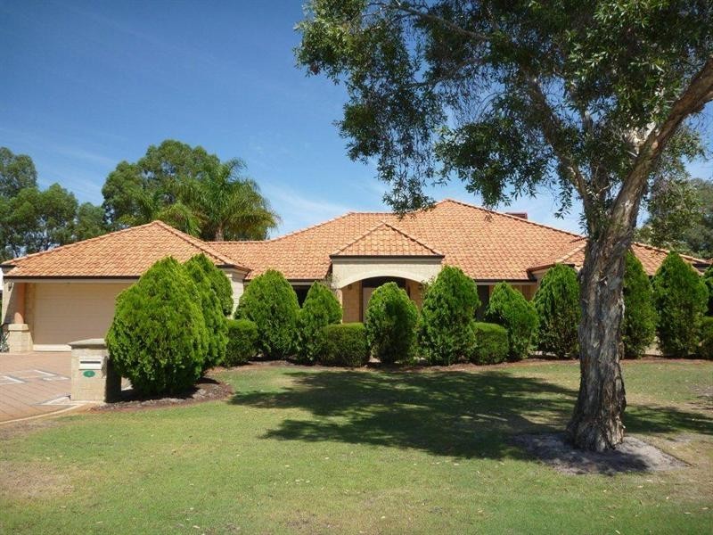 4 Taittinger Grove, The Vines WA 6069
