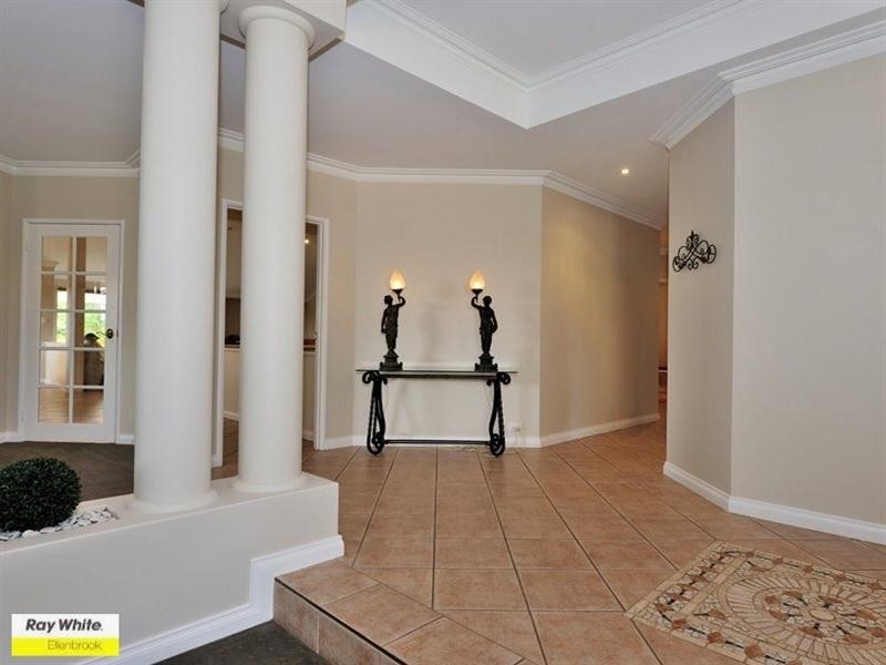 4 Taittinger Grove, The Vines WA 6069