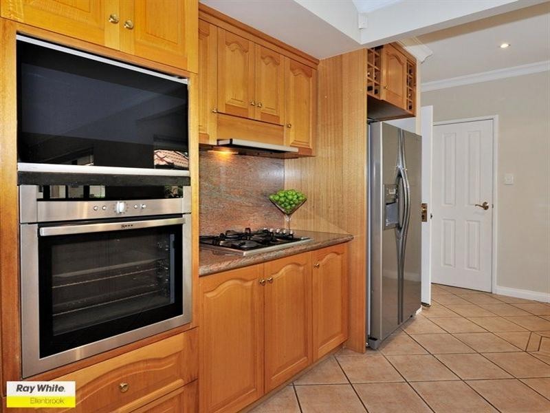 4 Taittinger Grove, The Vines WA 6069