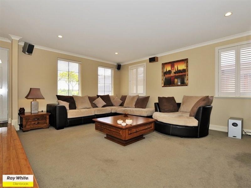 78 Sandown Circle, Henley Brook WA 6055