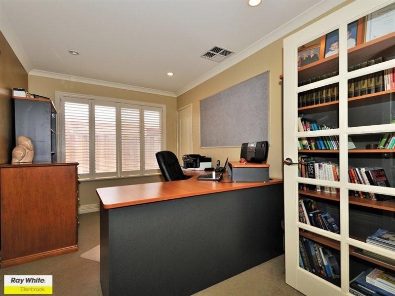 78 Sandown Circle, Henley Brook WA 6055