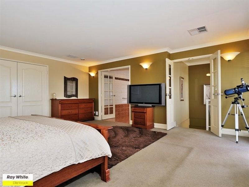 78 Sandown Circle, Henley Brook WA 6055