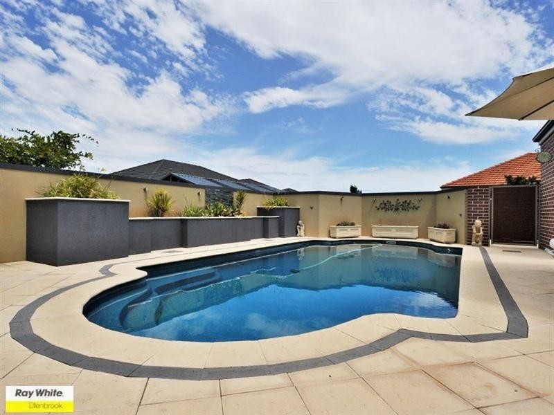 78 Sandown Circle, Henley Brook WA 6055