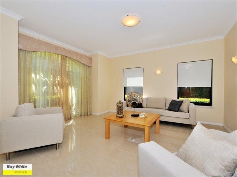 73 Taittinger Grove, The Vines WA 6069