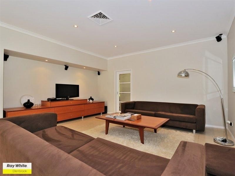 73 Taittinger Grove, The Vines WA 6069