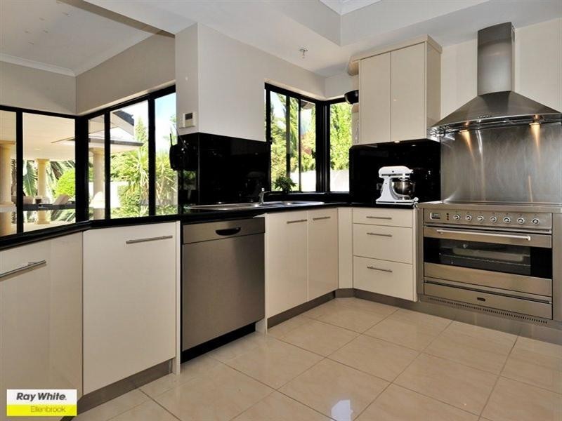 73 Taittinger Grove, The Vines WA 6069