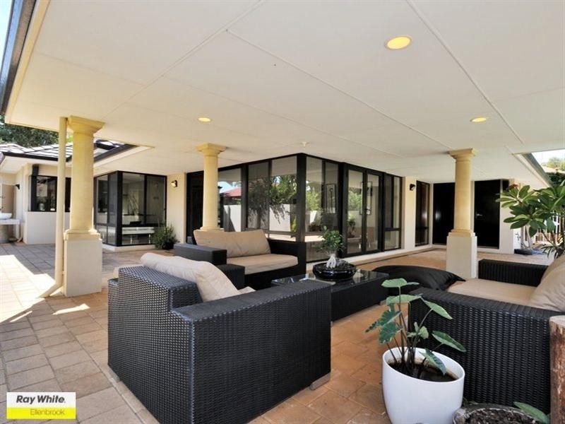 73 Taittinger Grove, The Vines WA 6069