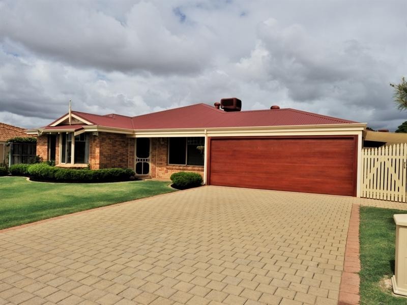 41 Starbush Crescent, Ellenbrook WA 6069
