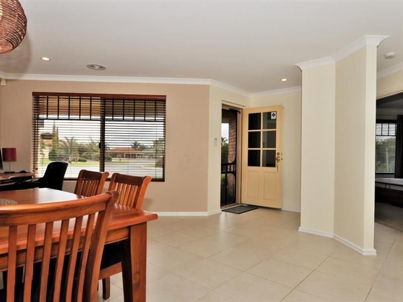 41 Starbush Crescent, Ellenbrook WA 6069