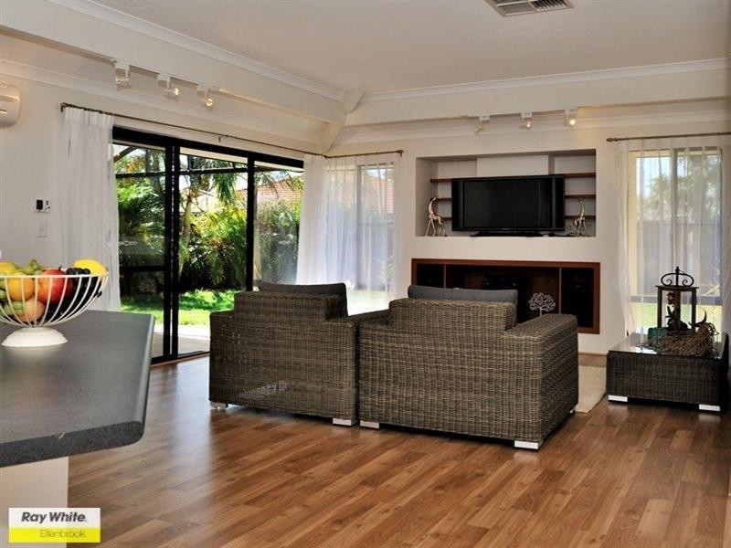 4 Bellini Avenue, Ellenbrook WA 6069