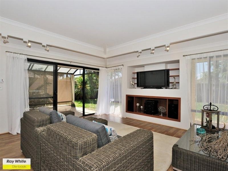 4 Bellini Avenue, Ellenbrook WA 6069