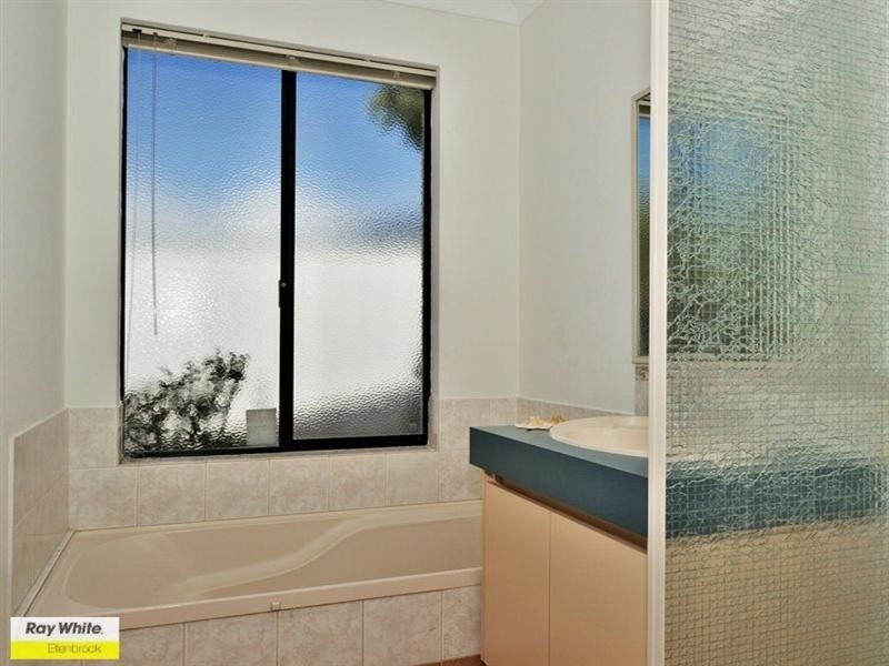 4 Bellini Avenue, Ellenbrook WA 6069