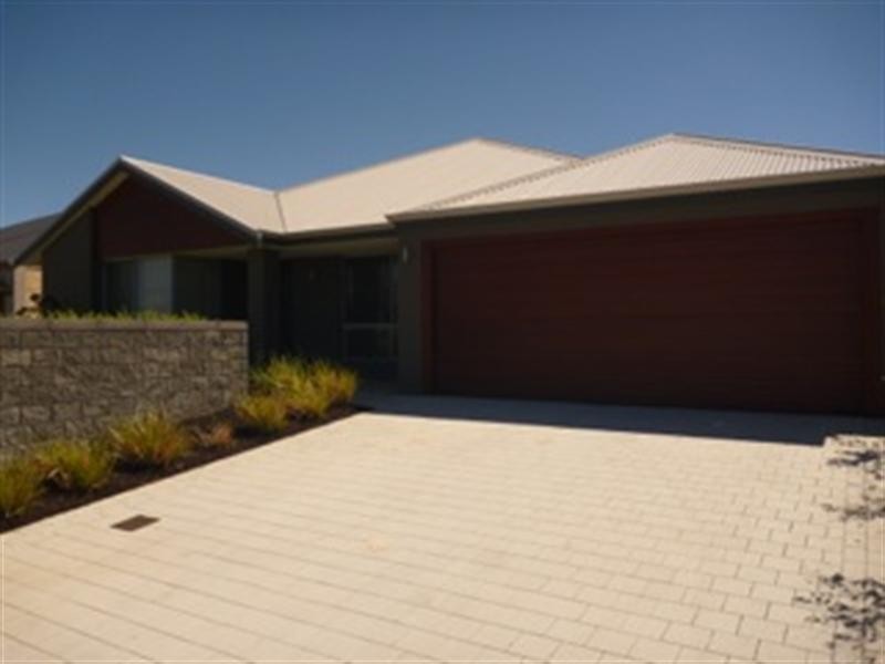 7 Soho Brace, Ellenbrook WA 6069