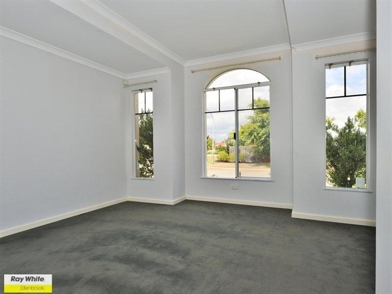 28 Garran Loop, Henley Brook WA 6055
