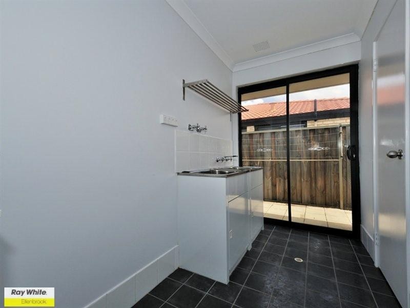 28 Garran Loop, Henley Brook WA 6055