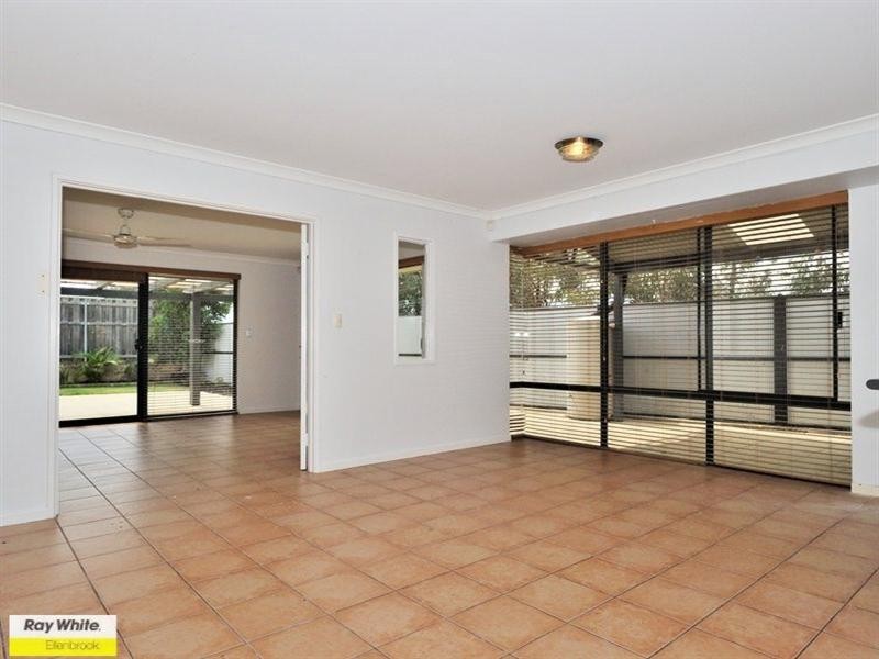 28 Garran Loop, Henley Brook WA 6055