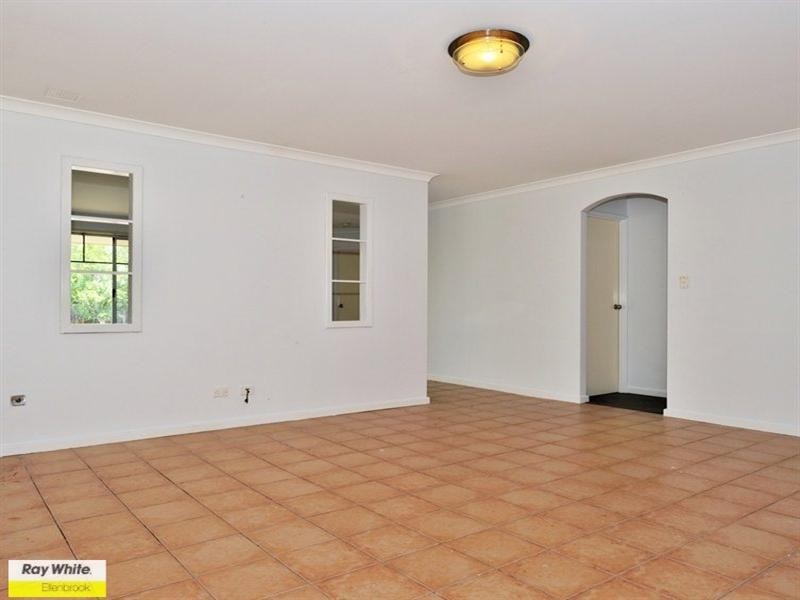 28 Garran Loop, Henley Brook WA 6055