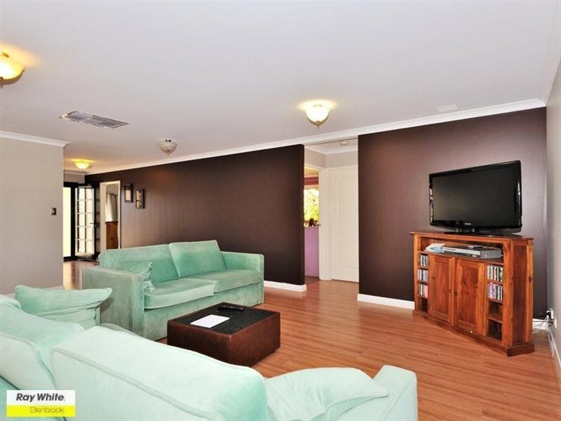 60 Tokara Avenue, Henley Brook WA 6055