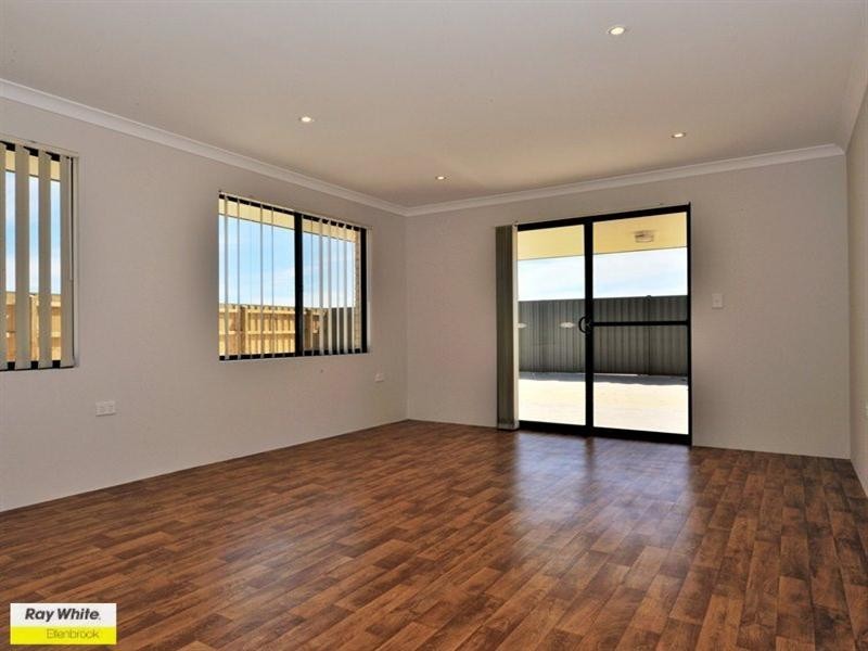 5 Addingham Drive, Ellenbrook WA 6069