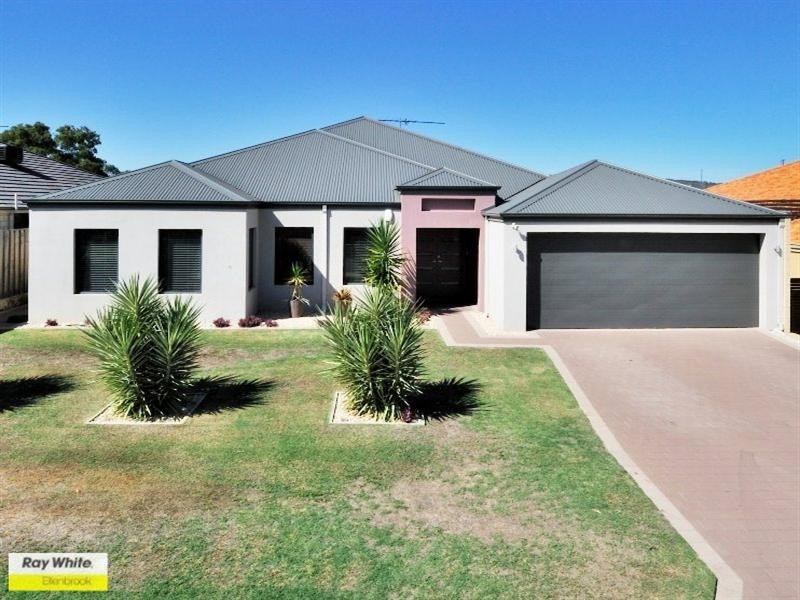 113 Roxburghe Drive, The Vines WA 6069