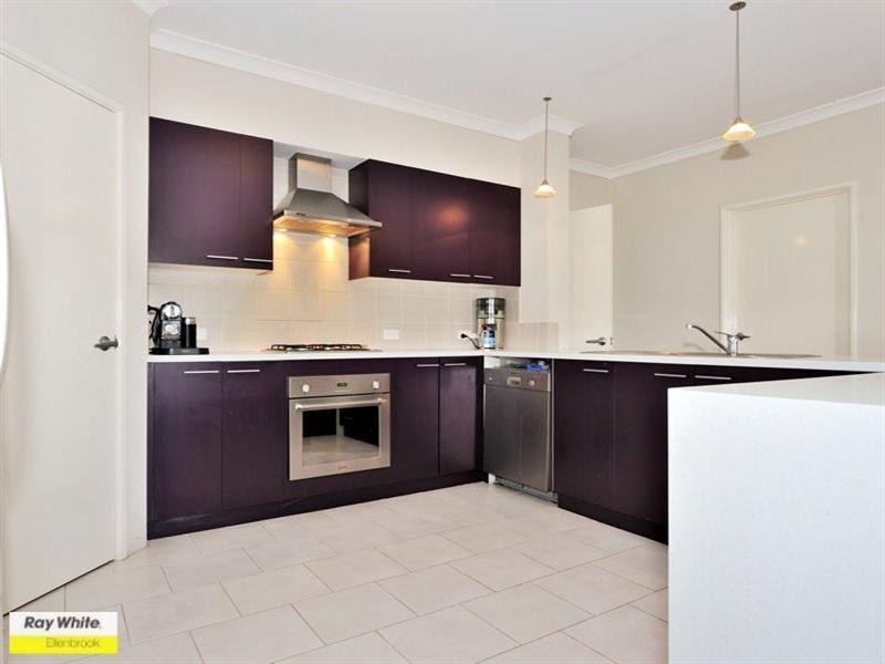 113 Roxburghe Drive, The Vines WA 6069