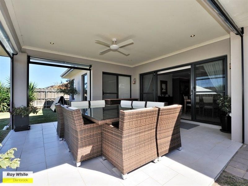 113 Roxburghe Drive, The Vines WA 6069